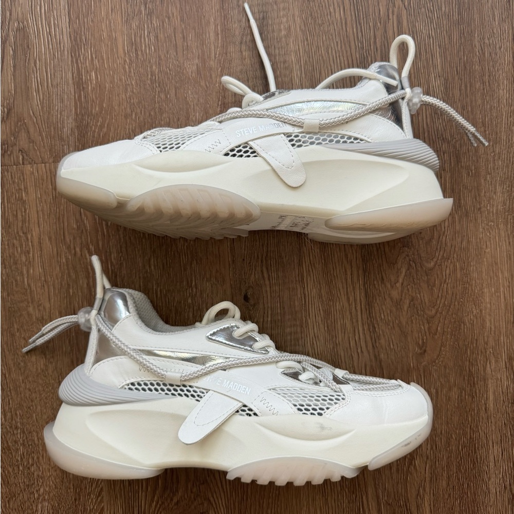 Steve Madden Sneakers